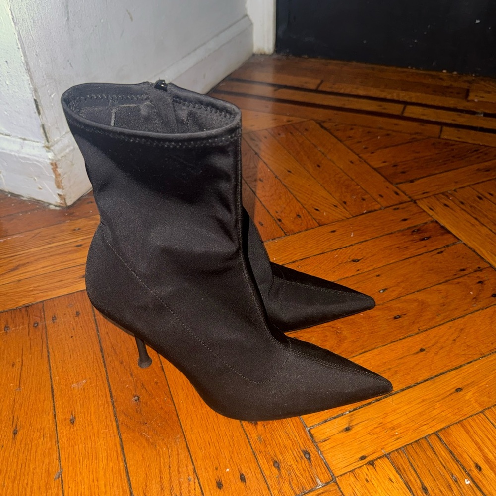 Zara Sleek Black Heeled Boots